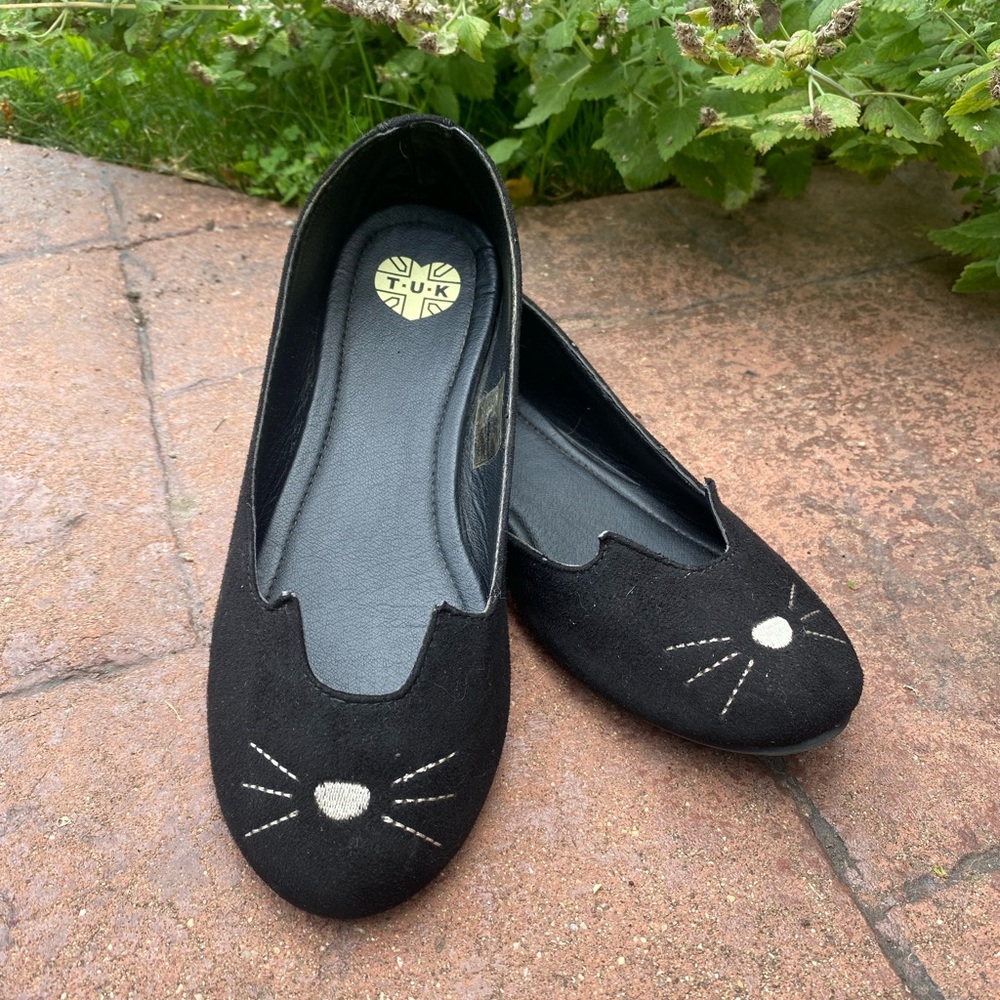 T.U.K. Black Cat Flats